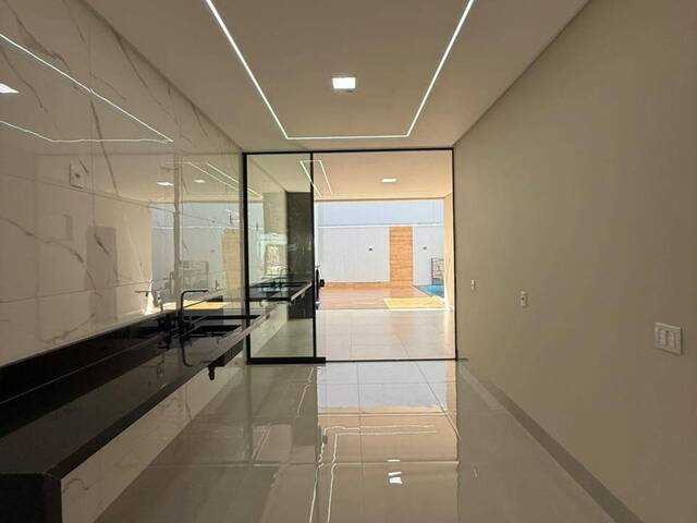 Casa para Venda em Goiânia - 5