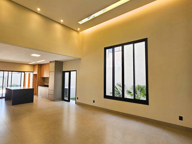 Casa para Venda em Goiânia - 5