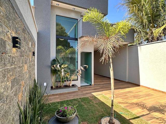 #1120 - Casa para Venda em Goiânia - GO - 2