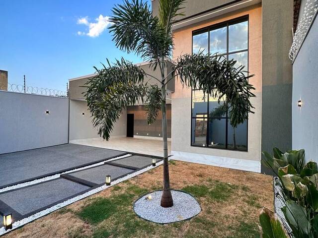 #1121 - Casa para Venda em Goiânia - GO - 1