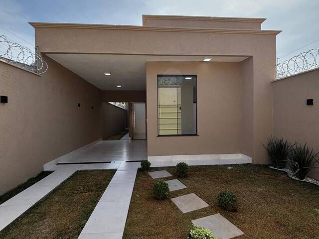 #1128 - Casa para Venda em Aparecida de Goiânia - GO - 2