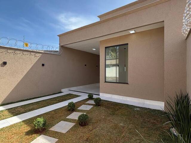 #1128 - Casa para Venda em Aparecida de Goiânia - GO - 3