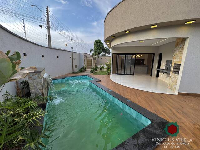 #1131 - Casa para Venda em Goiânia - GO - 2