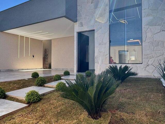 #1134 - Casa para Venda em Goiânia - GO - 1
