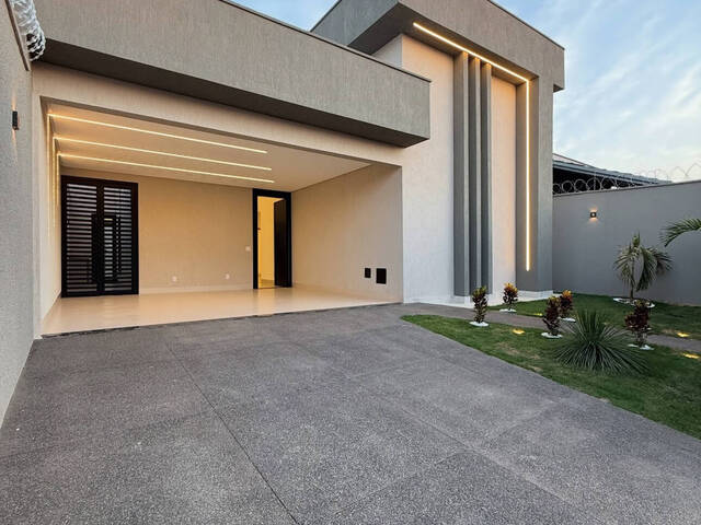 #1135 - Casa para Venda em Goiânia - GO - 1