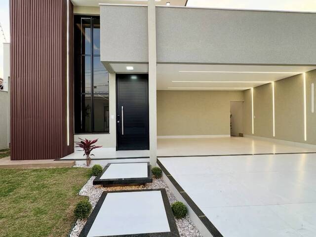 #1136 - Casa para Venda em Aparecida de Goiânia - GO - 2