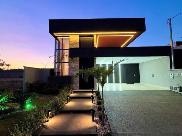 #1137 - Casa para Venda em Aparecida de Goiânia - GO - 2