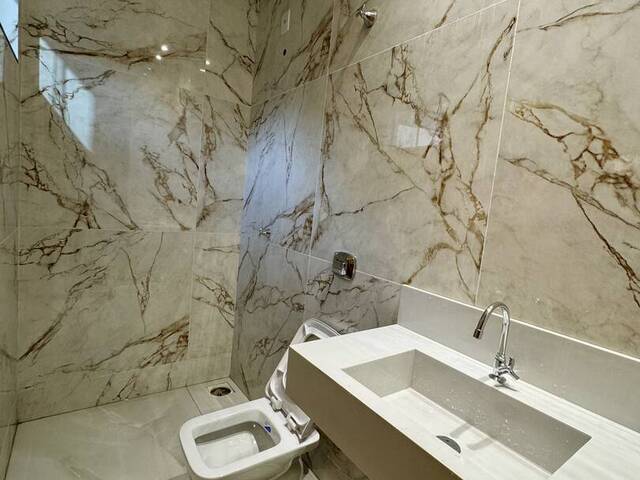 Casa para Venda em Goiânia - 4