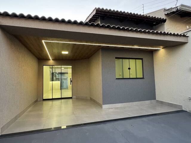 #1140 - Casa para Venda em Goiânia - GO - 1