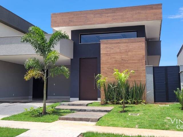 Venda em Residencial Parqville Jacarandá - Aparecida de Goiânia