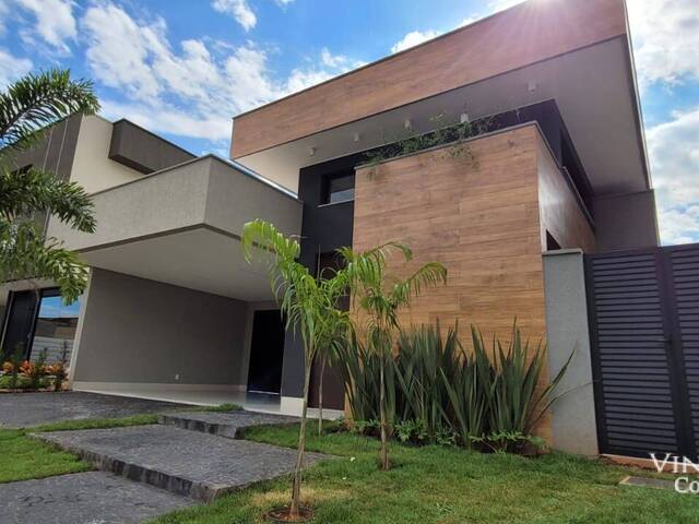 #1142 - Casa para Venda em Aparecida de Goiânia - GO - 2