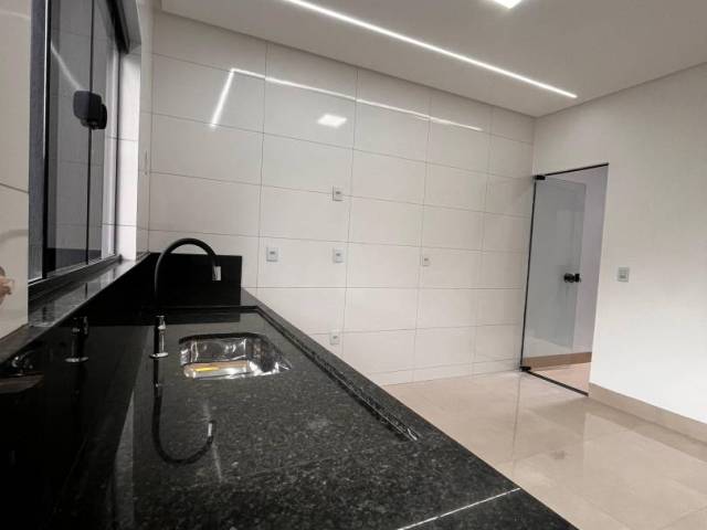 Casa para Venda em Goiânia - 4