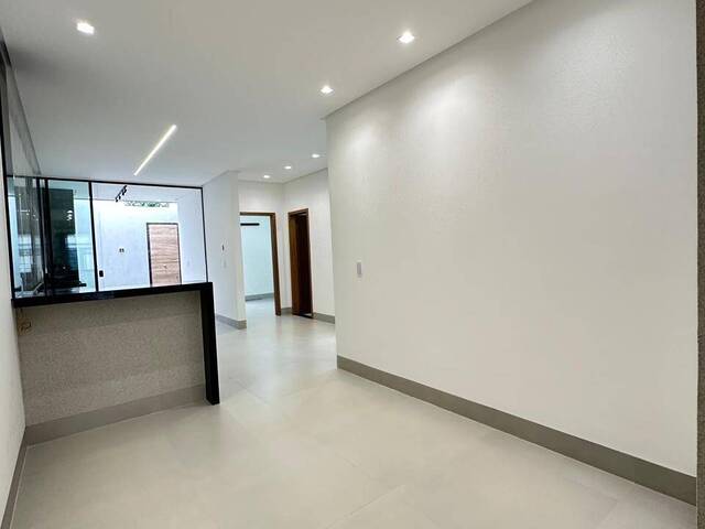 #1195 - Casa para Venda em Goiânia - GO - 3
