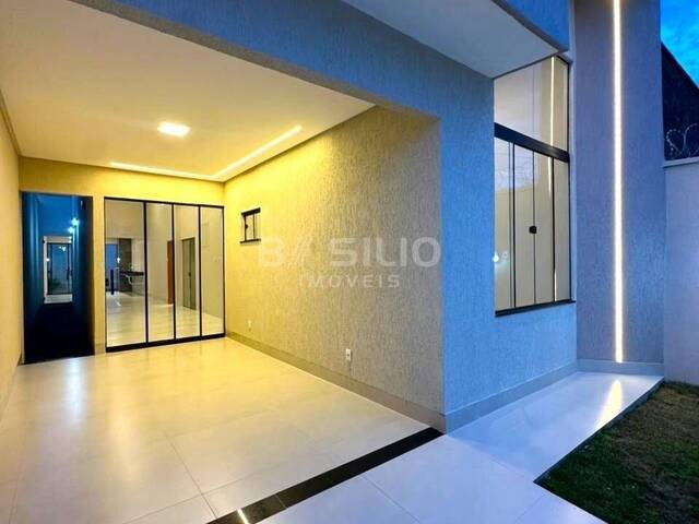 #1196 - Casa para Venda em Aparecida de Goiânia - GO - 2