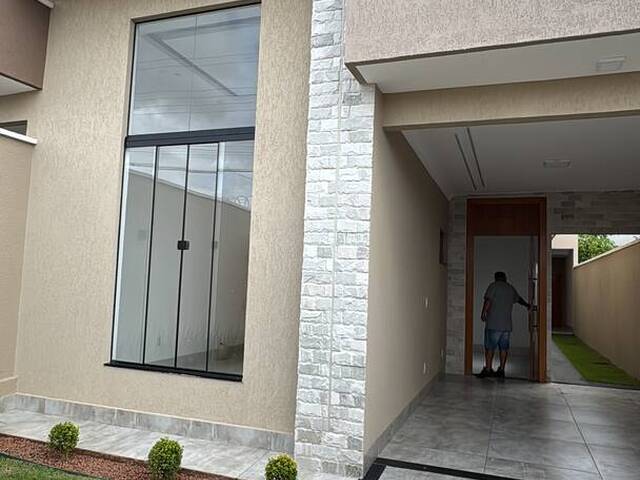 #1205 - Casa para Venda em Aparecida de Goiânia - GO - 2