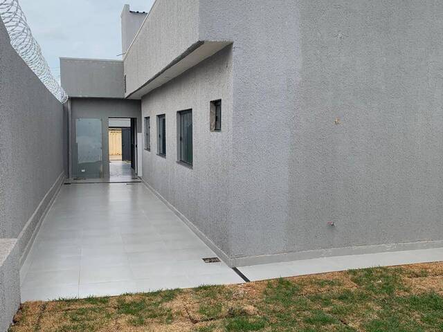 Casa para Venda em Aparecida de Goiânia - 2