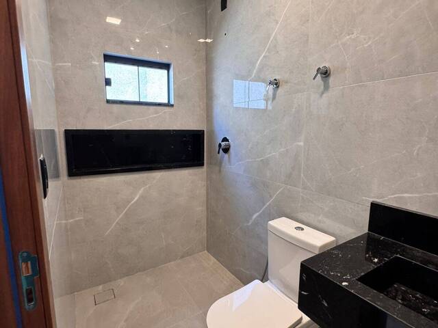 Casa para Venda em Goiânia - 5