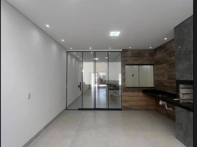 Casa para Venda em Goiânia - 5