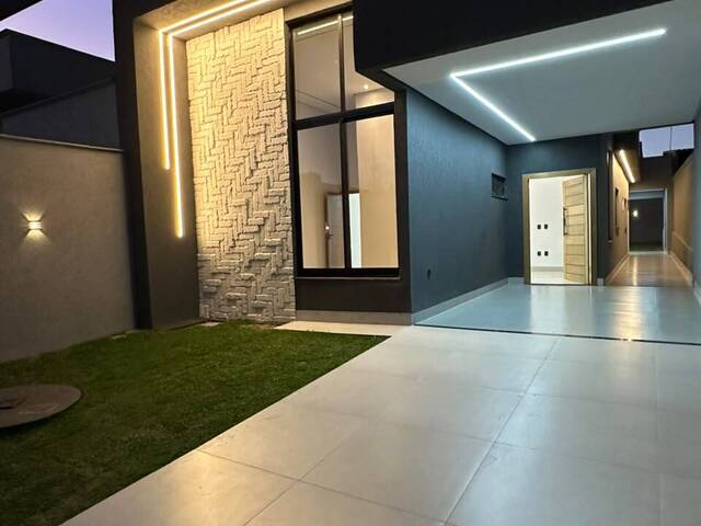 #1234 - Casa para Venda em Aparecida de Goiânia - GO - 1