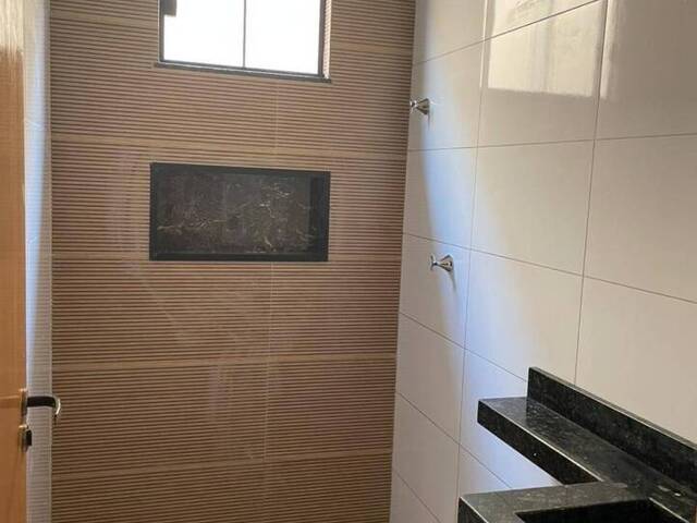 Casa para Venda em Aparecida de Goiânia - 2