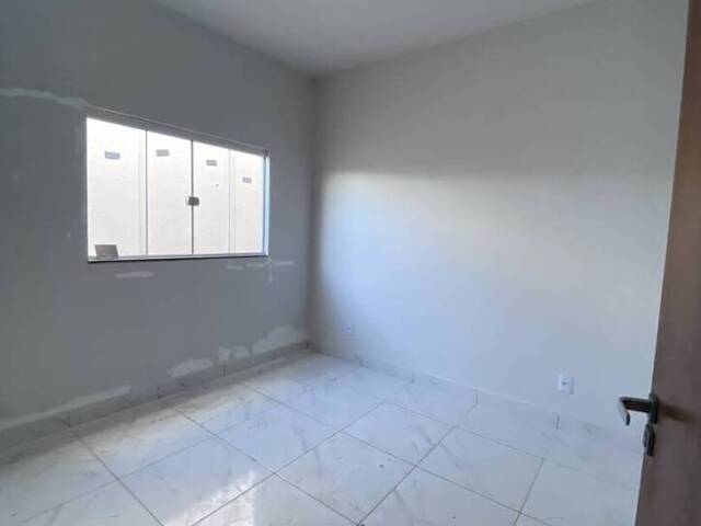 Casa para Venda em Aparecida de Goiânia - 2