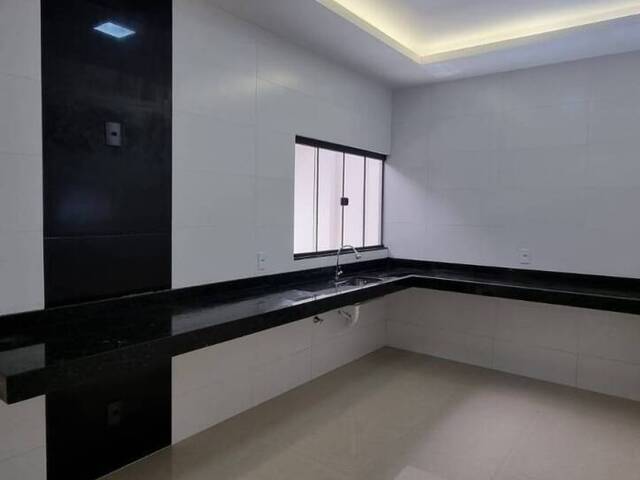 Casa para Venda em Goiânia - 5
