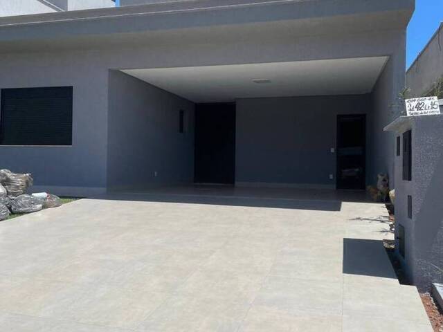 Casa para Venda em Goiânia - 3