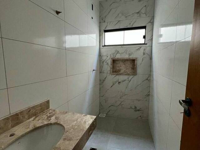 Casa para Venda em Aparecida de Goiânia - 2