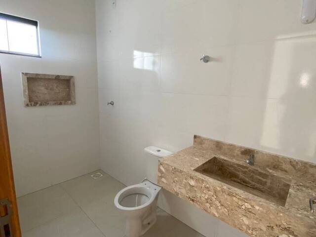 Casa para Venda em Goiânia - 5