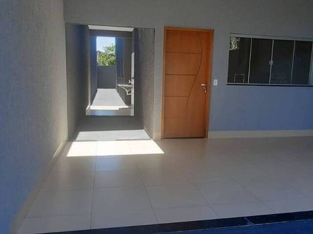 Casa para Venda em Goiânia - 3