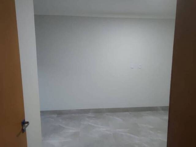 Casa para Venda em Goiânia - 3