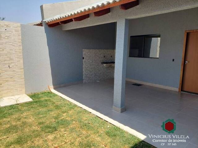 Casa para Venda em Aparecida de Goiânia - 2