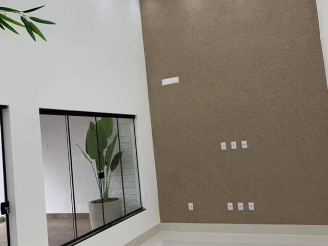 Casa para Venda em Goiânia - 3