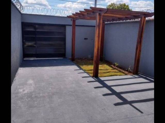 Casa para Venda em Goiânia - 3