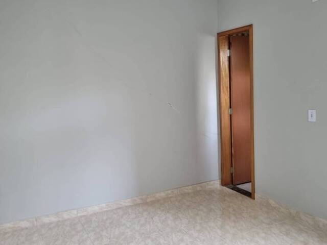 Casa para Venda em Goiânia - 5