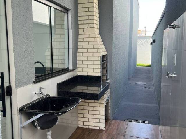 Casa para Venda em Goiânia - 3