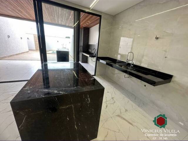 Casa para Venda em Goiânia - 5