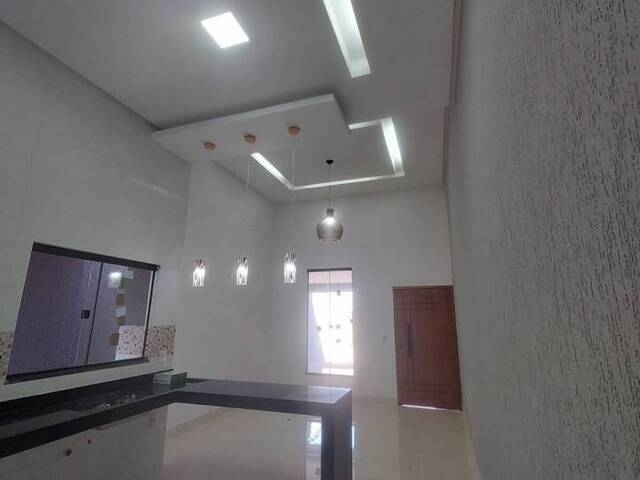 Casa para Venda em Goiânia - 3