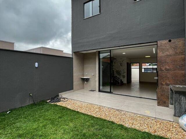 Casa para Venda em Aparecida de Goiânia - 2