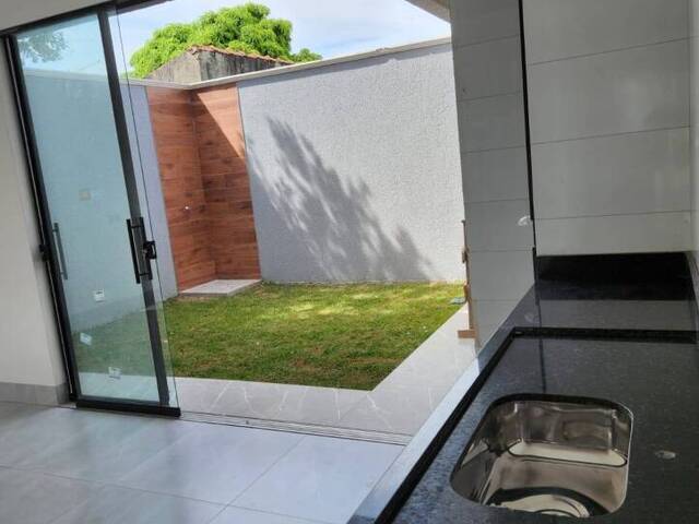 Casa para Venda em Aparecida de Goiânia - 2