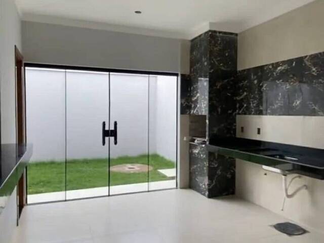 Casa para Venda em Aparecida de Goiânia - 2